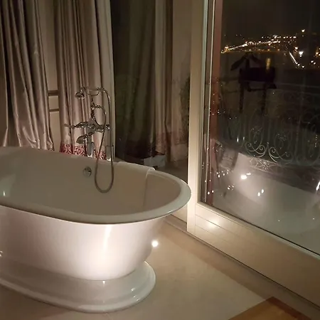 Apartament 3 *
